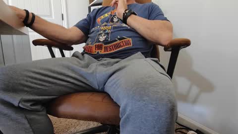 Snapshot of big8bi7 chatting on February 26, 8:15 pm big8bi7 online show from February 26, 8:15 pm