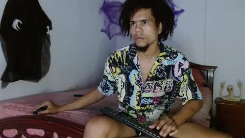 Snapshot of big_boy_lee chatting on October 17, 10:03 pm Camilo online show from October 17, 10:03 pm