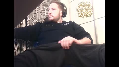 Snapshot of big_sele chatting on January 2, 5:24 am bigbroly88 online show from January 2, 5:24 am