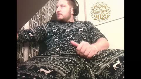 Snapshot of big_sele chatting on January 3, 4:00 am bigbroly88 online show from January 3, 4:00 am