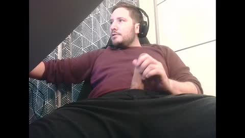 Snapshot of big_sele chatting on January 11, 7:17 am bigbroly88 online show from January 11, 7:17 am