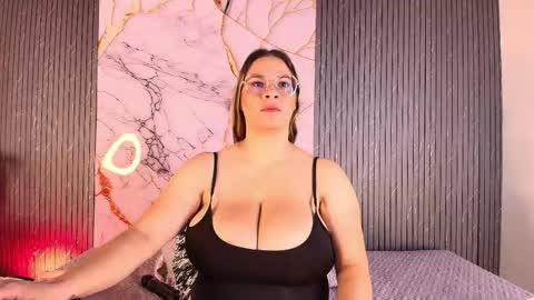 Tell me Sophia  online show from February 19, 8:41 pm