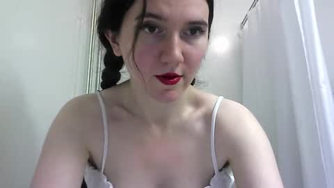 Snapshot of bigbootybunny chatting on October 12, 12:47 am Isabella online show from October 12, 12:47 am