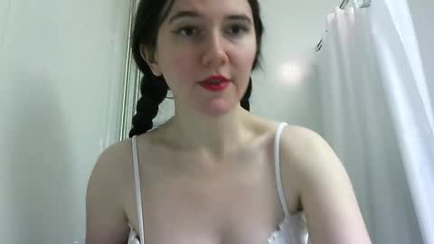 Snapshot of bigbootybunny chatting on October 5, 1:58 am Isabella online show from October 5, 1:58 am