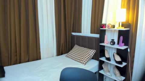 SUCK ME TILL I EXPLODE online show from October 29, 6:52 pm