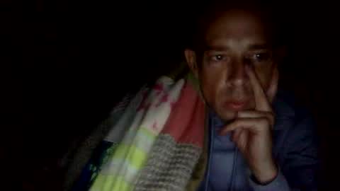 bigdickdangles472924 online show from December 16, 12:29 am