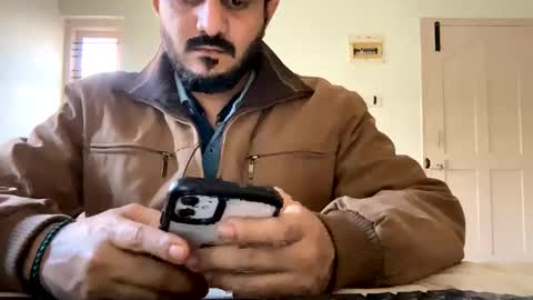 bighandsomesatisfy online show from February 11, 12:04 pm