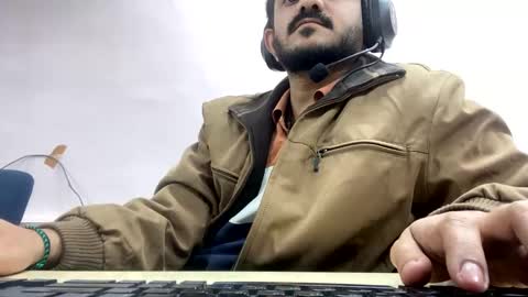 bighandsomesatisfy online show from February 26, 11:21 am