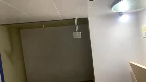 bighandsomesatisfy online show from February 22, 1:22 am