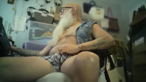 bigjeff01 online show from November 2, 5:35 pm