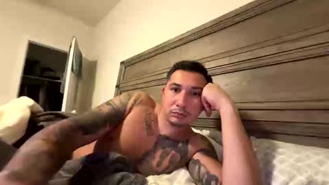 bigjraw2487 online show from November 23, 5:38 am