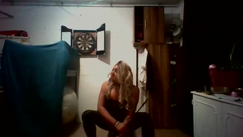 Shemale Anna online show from December 13, 9:32 pm