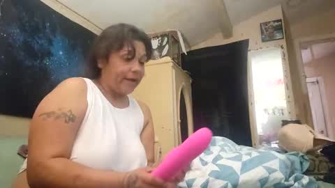 Snapshot of bigolemini chatting on February 6, 3:52 pm the Mini mami online show from February 6, 3:52 pm