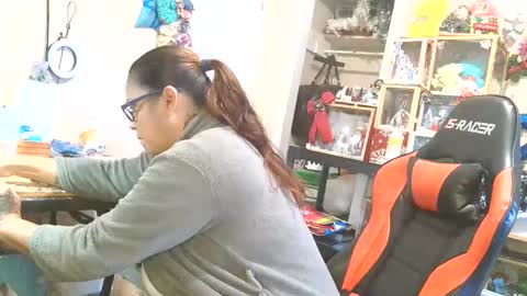 the Mini mami online show from January 19, 3:22 pm