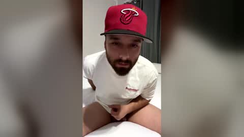 bigred4709 online show from April 3, 3:24 am