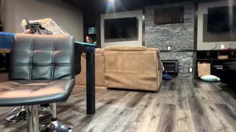 bigskinnyboyshh online show from February 3, 10:00 pm