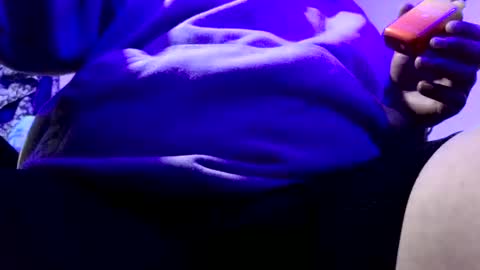 bigsmilekyle online show from December 18, 1:50 pm