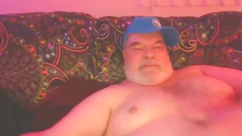 bigstuffbear online show from October 21, 3:59 pm