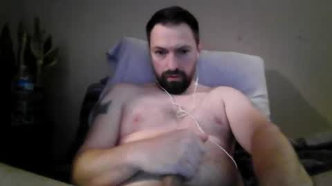 Snapshot of bigthickenergy9 chatting on February 17, 9:32 pm bigthickenergy9 online show from February 17, 9:32 pm
