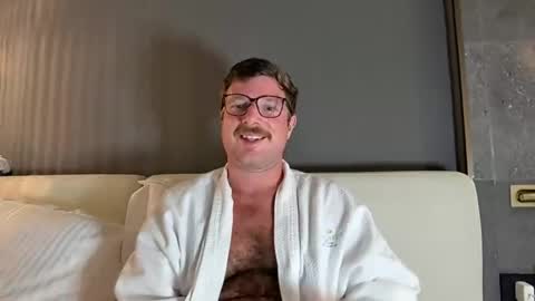 bigthickvic online show from May 8, 1:33 am