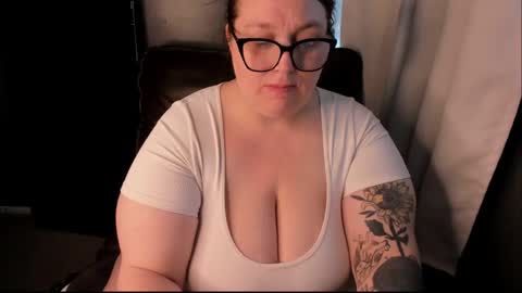 bigtittybbw online show from September 17, 3:15 pm