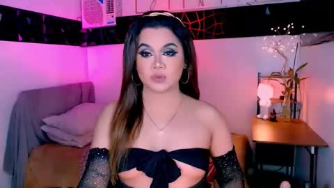Snapshot of bigtraditionalts chatting on October 5, 10:50 pm katy asianbigcockcumshowsmokeanal online show from October 5, 10:50 pm