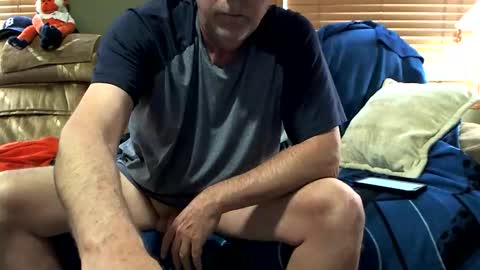 biguylovessuckingcock online show from May 19, 7:43 pm