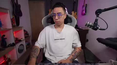 bigxboy96 online show from November 17, 5:48 pm