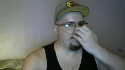 Snapshot of bigxcountry_39 chatting on September 21, 1:42 am bigxcountry_39 online show from September 21, 1:42 am