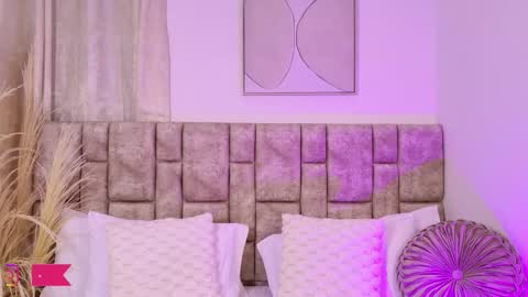 Snapshot of biiancasimons_ chatting on October 3, 10:18 pm online show from October 3, 10:18 pm