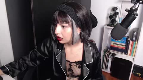 Snapshot of biihoney chatting on October 1, 1:05 am Valeria 3 online show from October 1, 1:05 am
