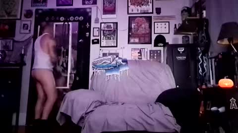 billygunn13 online show from October 7, 4:25 pm