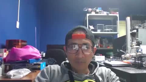 Manu O online show from April 17, 8:44 pm