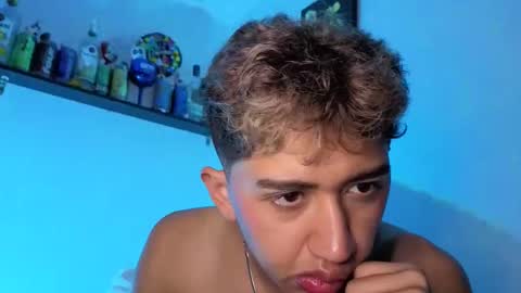 Thigo 3 online show from April 11, 2:49 am