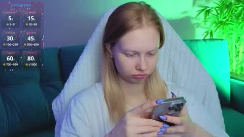 Julia online show from November 21, 2:31 am