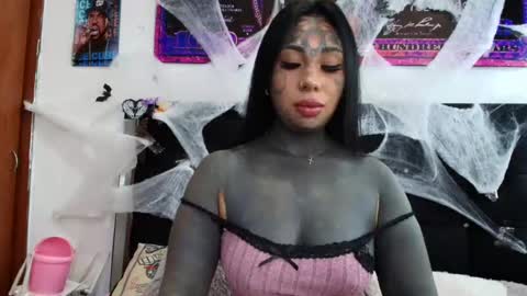 karenth soto online show from October 27, 7:25 pm