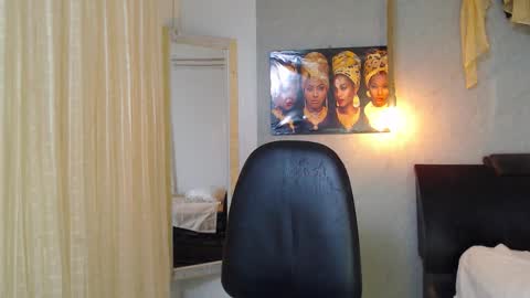 Snapshot of black_king_241 chatting on October 2, 3:27 am black_king_241 online show from October 2, 3:27 am