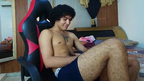 black_king_241 online show from April 10, 8:35 pm