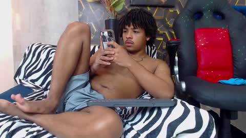 Snapshot of black_king_241 chatting on October 19, 5:01 am black_king_241 online show from October 19, 5:01 am