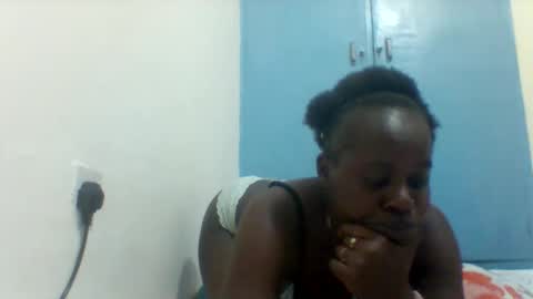 Snapshot of black_naughty900 chatting on October 30, 7:14 pm black_naughty900 online show from October 30, 7:14 pm