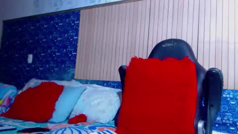 duglas online show from February 13, 7:39 pm