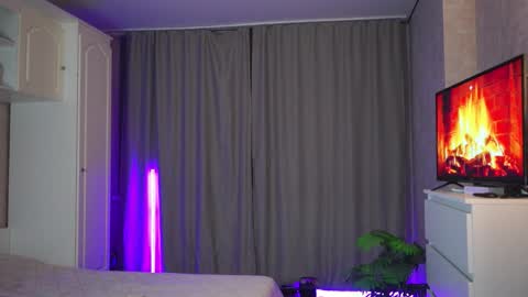 Snapshot of black_soda chatting on September 15, 4:52 pm Shall we repeat online show from September 15, 4:52 pm