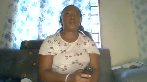 Dee online show from August 9, 7:36 am