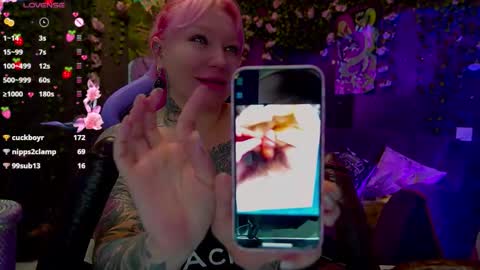 Alice online show from November 23, 7:34 pm