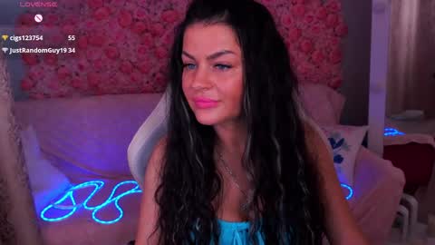 blackfoxyyyy online show from April 15, 6:06 am