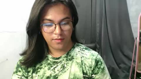 Ellez online show from September 22, 8:02 pm