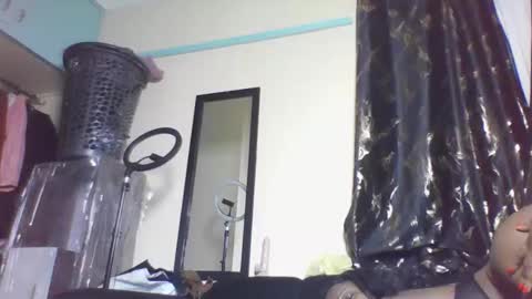 Lorraine online show from October 8, 1:35 am