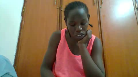 SARAH online show from December 22, 5:52 pm