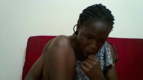 Snapshot of blacksexygal chatting on October 15, 9:54 am SARAH online show from October 15, 9:54 am