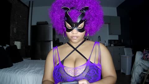 Queen Siren online show from January 11, 1:59 am